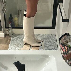 Freda Salvador LANA boot White/Creme Size 7.5 *BRAND NEW IN BOX*